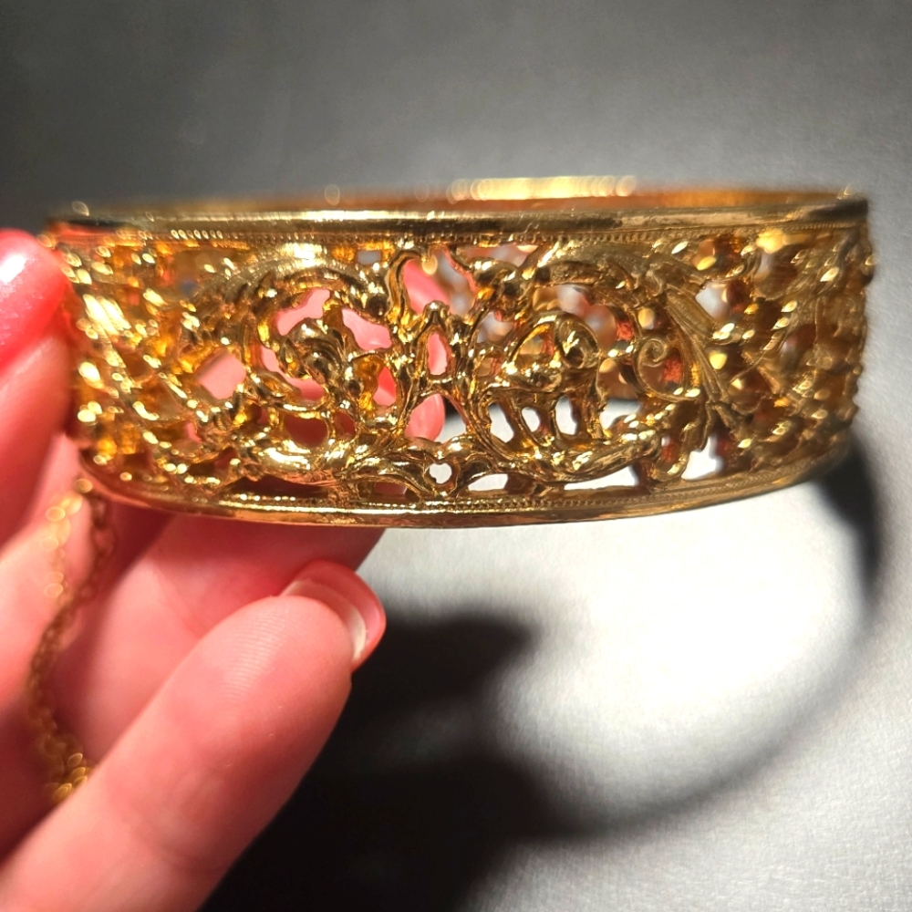 Napier Vintage Cuff Bracelet Gold Tone Filigree Bracelet With Safety Chain